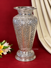 Sunehri Flower Vase