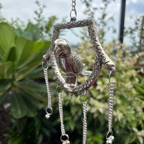 Hanging Parrot