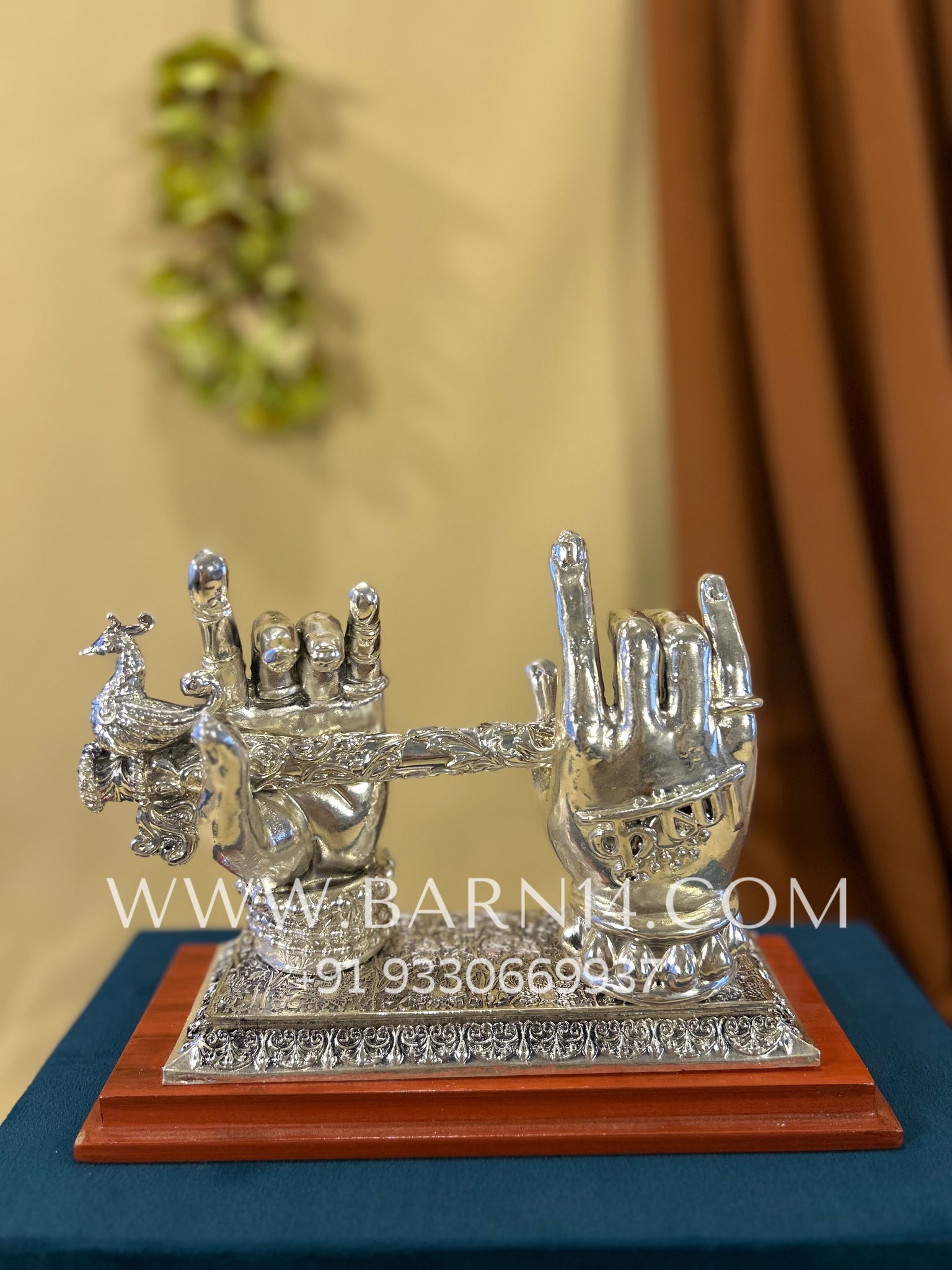 Pure Silver Radha Krishna Basuri Stand