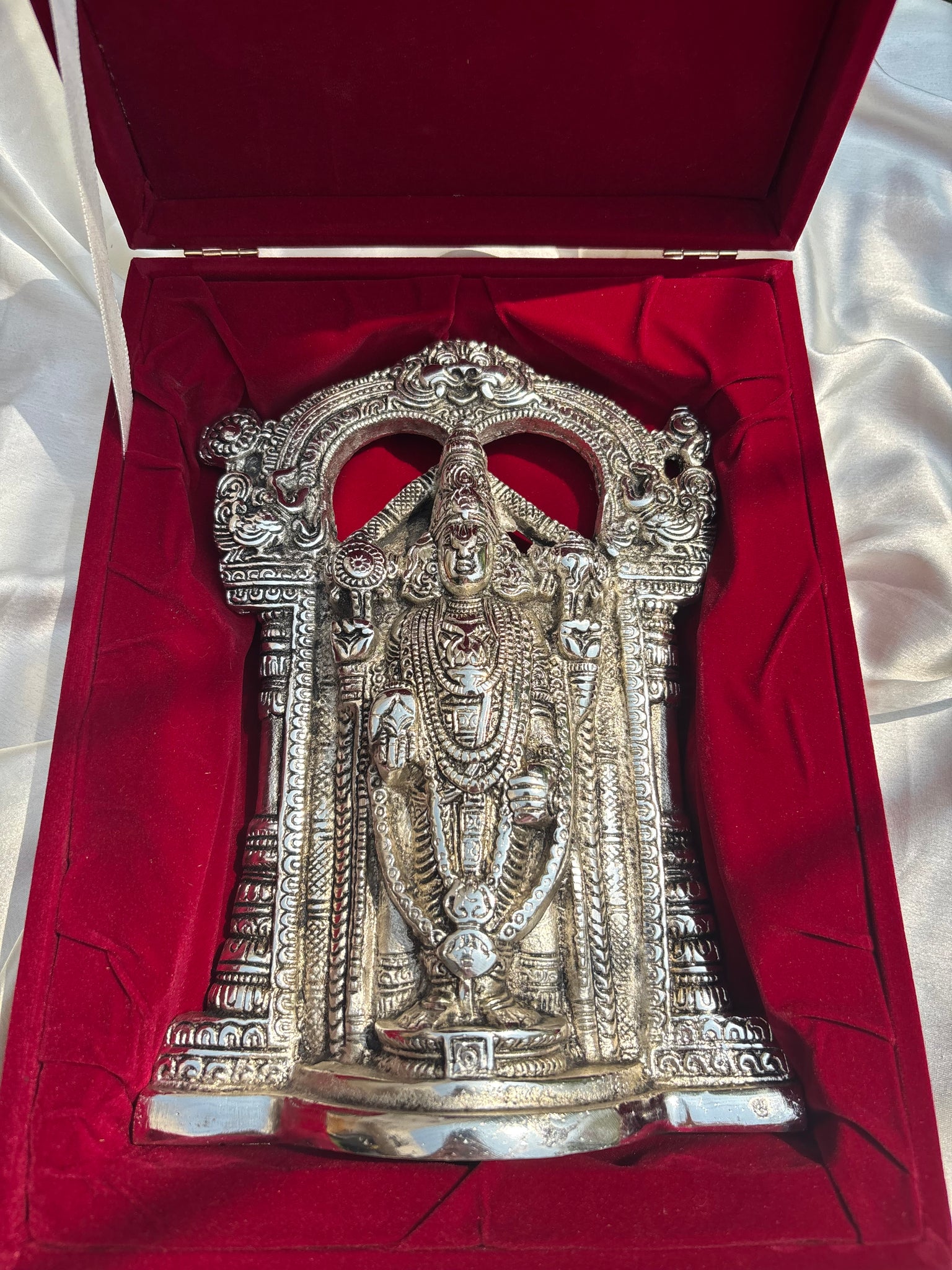 Tirupati Balaji with Box