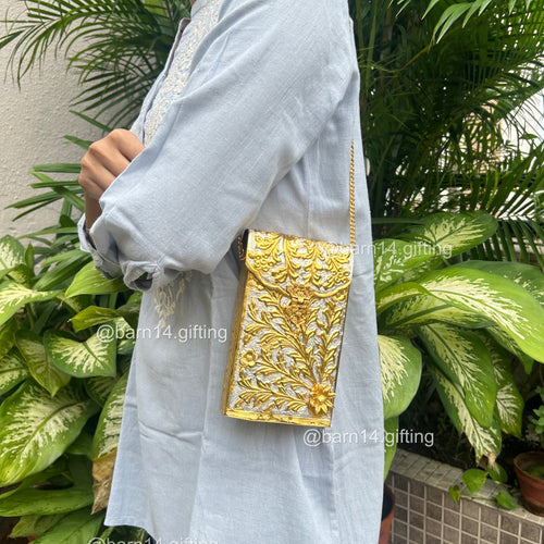 Mehfil Clutch