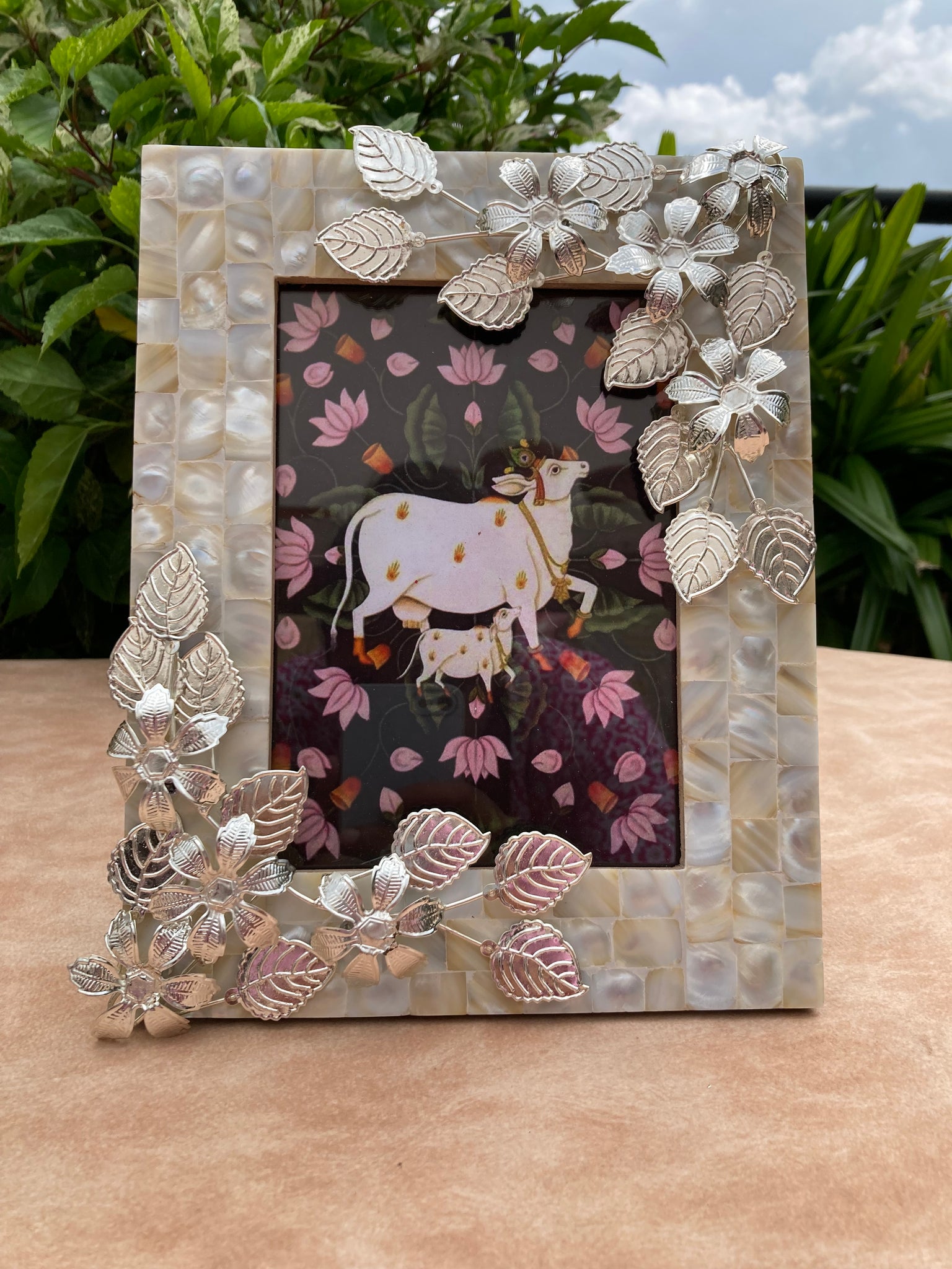 Mother of Pearl Photo Frame with Silver Motif