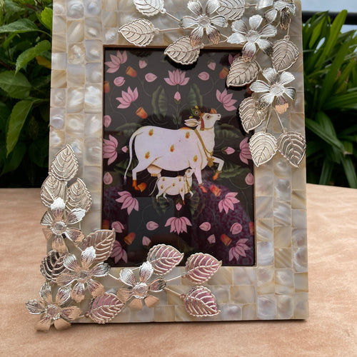 Mother of Pearl Photo Frame with Silver Motif