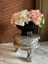 Lion Leg Round Chowki