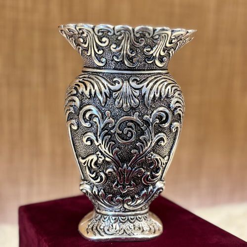Botaniq Vase