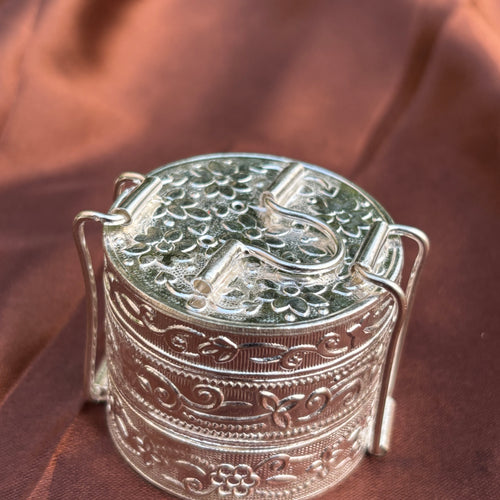 Ginni Tiffin Box