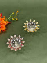 Pankhuri Enamel Diya