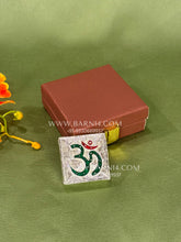 Om Magnetic Dabbi