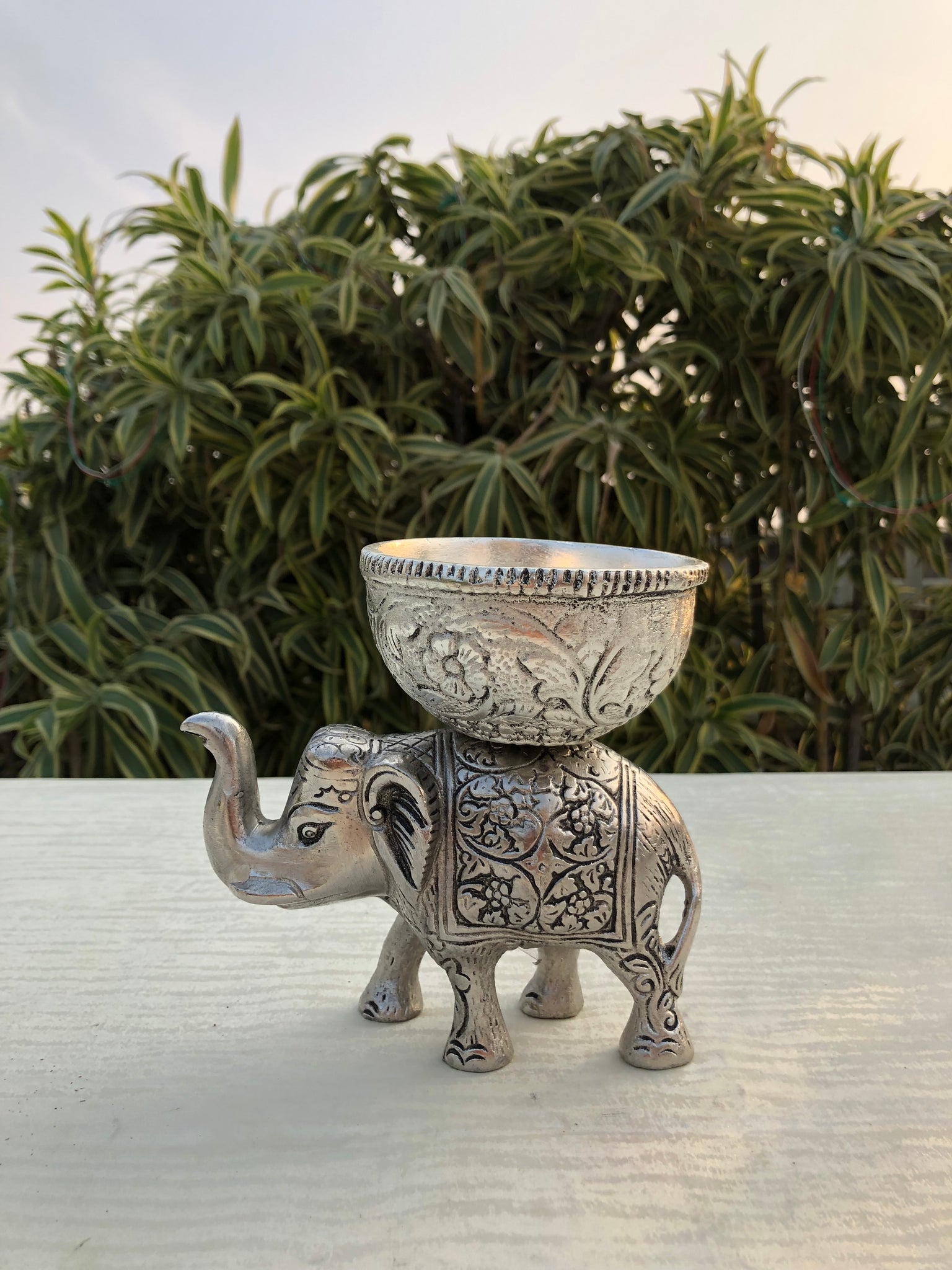 Elephant with Bowl- Silver