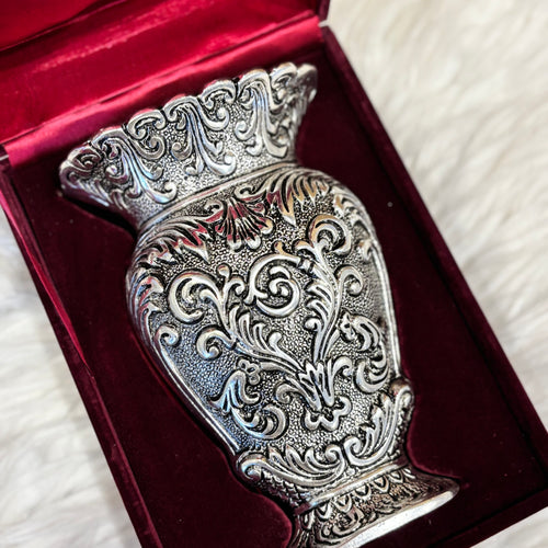 Botaniq Vase