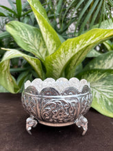 Elephant Leg Round Urli