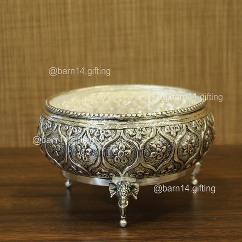 Exquisite silver-finish elephant trunk urli, a luxurious décor accent for living rooms, foyers, and corporate gifting, blending heritage artistry with timeless elegance.
