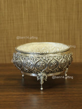 Exquisite silver-finish elephant trunk urli, a luxurious décor accent for living rooms, foyers, and corporate gifting, blending heritage artistry with timeless elegance.