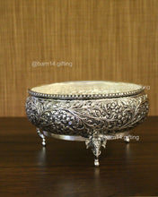 Exquisite silver-finish elephant trunk urli, a luxurious décor accent for living rooms, foyers, and corporate gifting, blending heritage artistry with timeless elegance.