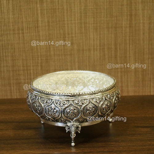 Exquisite silver-finish elephant trunk urli, a luxurious décor accent for living rooms, foyers, and corporate gifting, blending heritage artistry with timeless elegance.