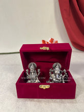 Ganesh Laxmi on Pata