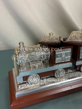 Pure Silver Pebble Path Train