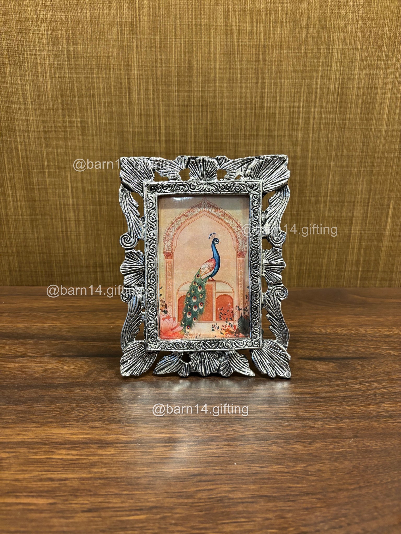 Classic Border Photoframe