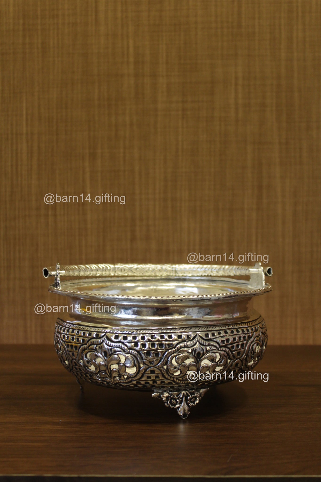 Royal Handle Basket