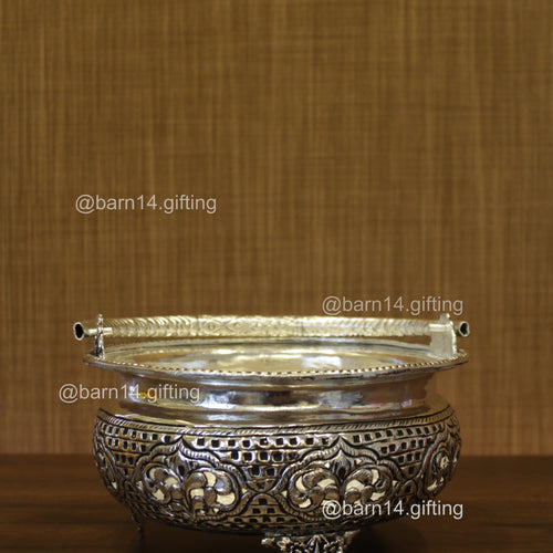 Royal Handle Basket