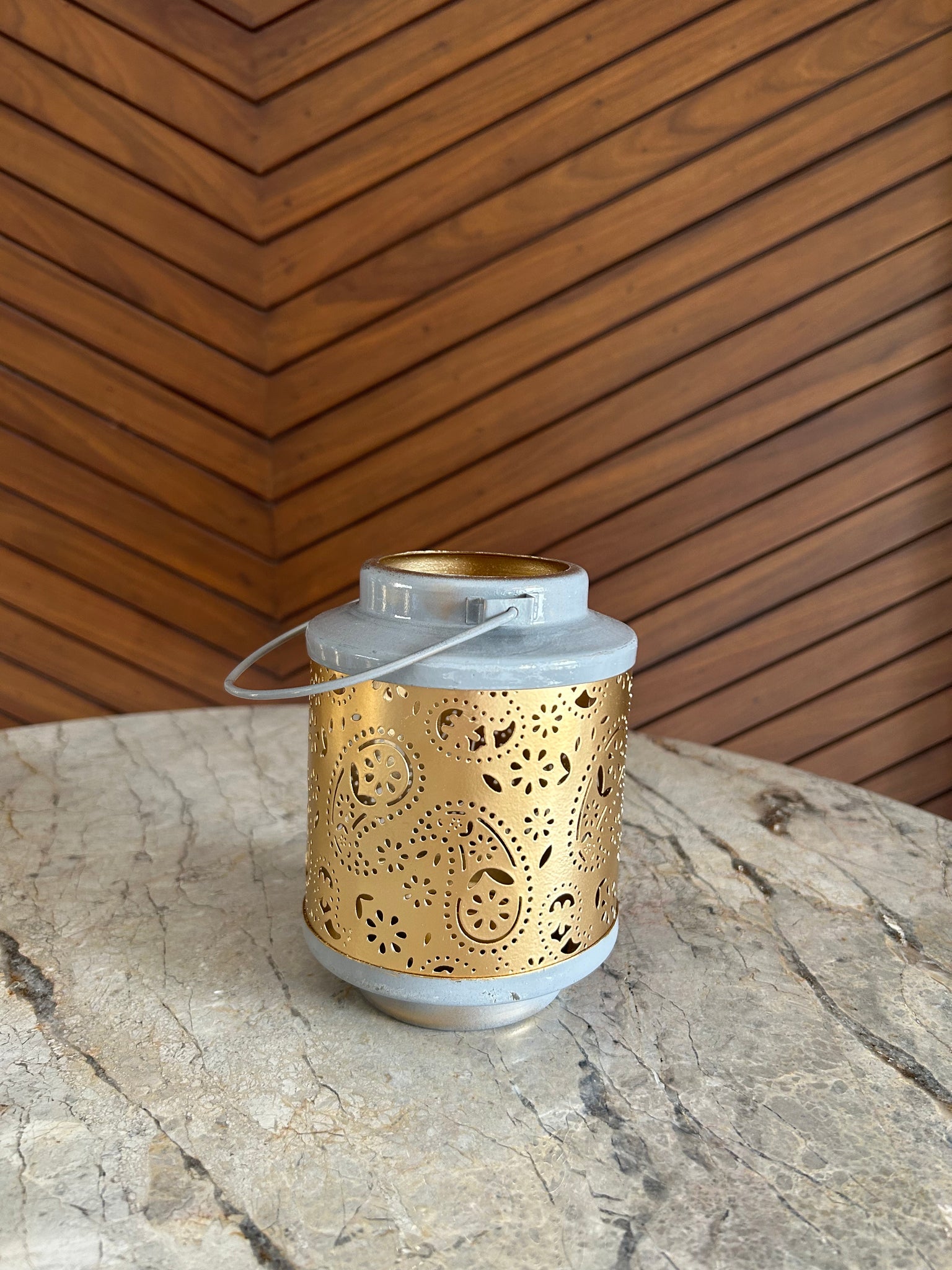 Lantern T-Light Holder