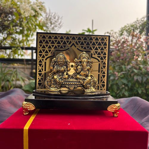 Ganesh Laxmi Darbar with Velvet Box