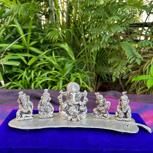 Musical 5 Ganesha on Leaf with Velvet Box