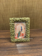 Vintage style flower pattern photo frame – decorative photoframe for living room, office desk, or wedding gifting.