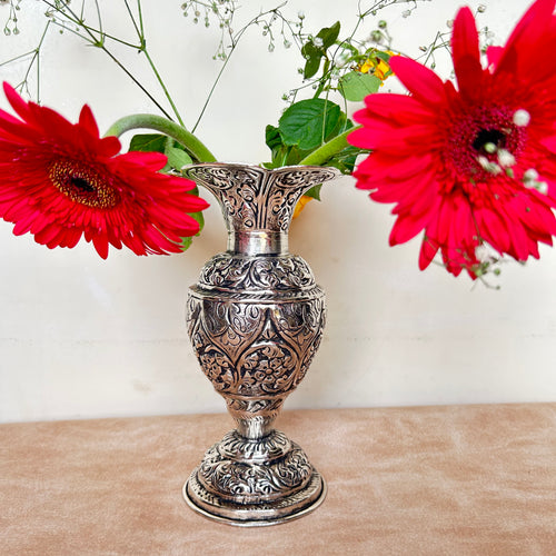 Fine Carved Flower Vase