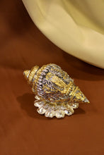 Vishnu Shankh on Kamal with silver and gold detailing – auspicious pooja décor and luxury gifting for Diwali, weddings, and corporate celebrations.