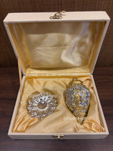 Vishnu Shankh on Kamal with silver and gold detailing – auspicious pooja décor and luxury gifting for Diwali, weddings, and corporate celebrations.