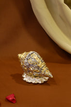 Vishnu Shankh on Kamal with silver and gold detailing – auspicious pooja décor and luxury gifting for Diwali, weddings, and corporate celebrations.