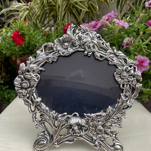 Oval Flower Photoframe