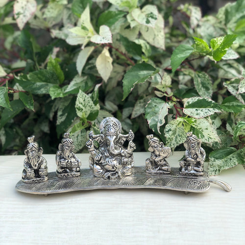 Musical 5 Ganesha on Leaf with Velvet Box